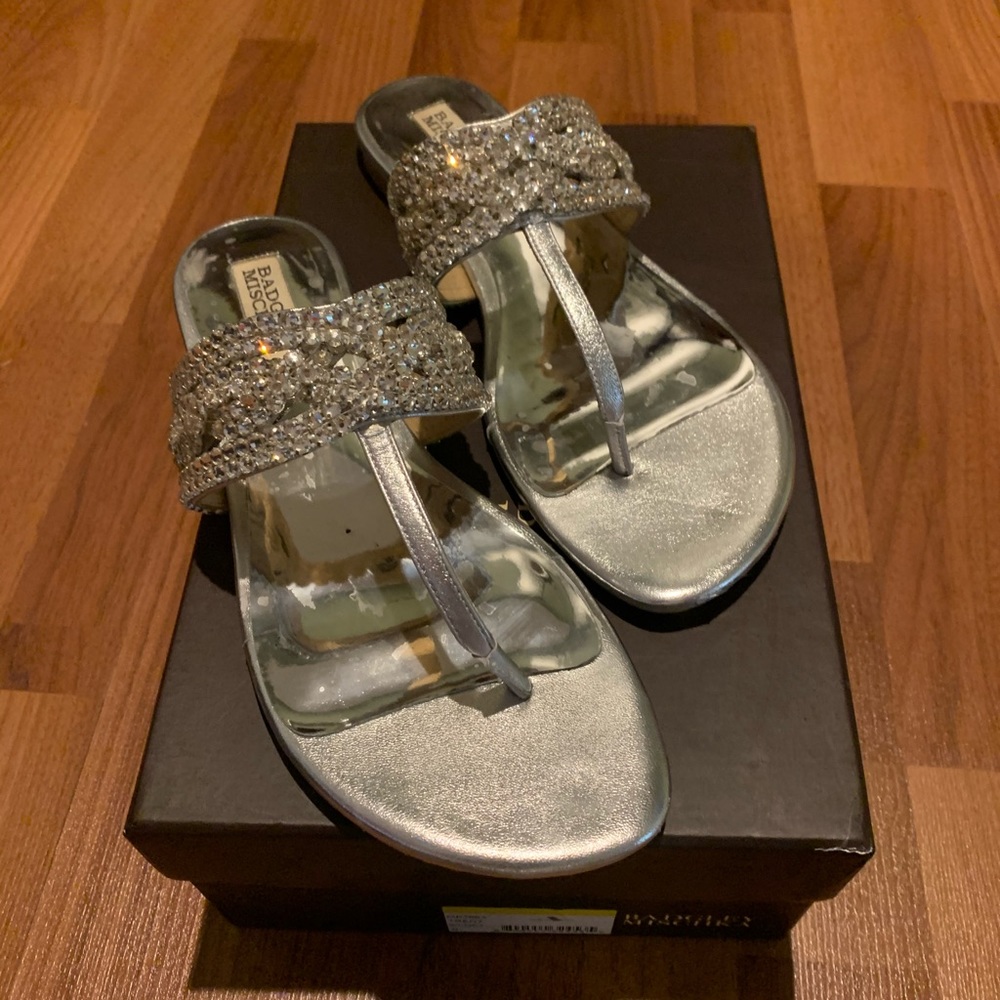 Badgley Mischka Size 9 Trent Sandal